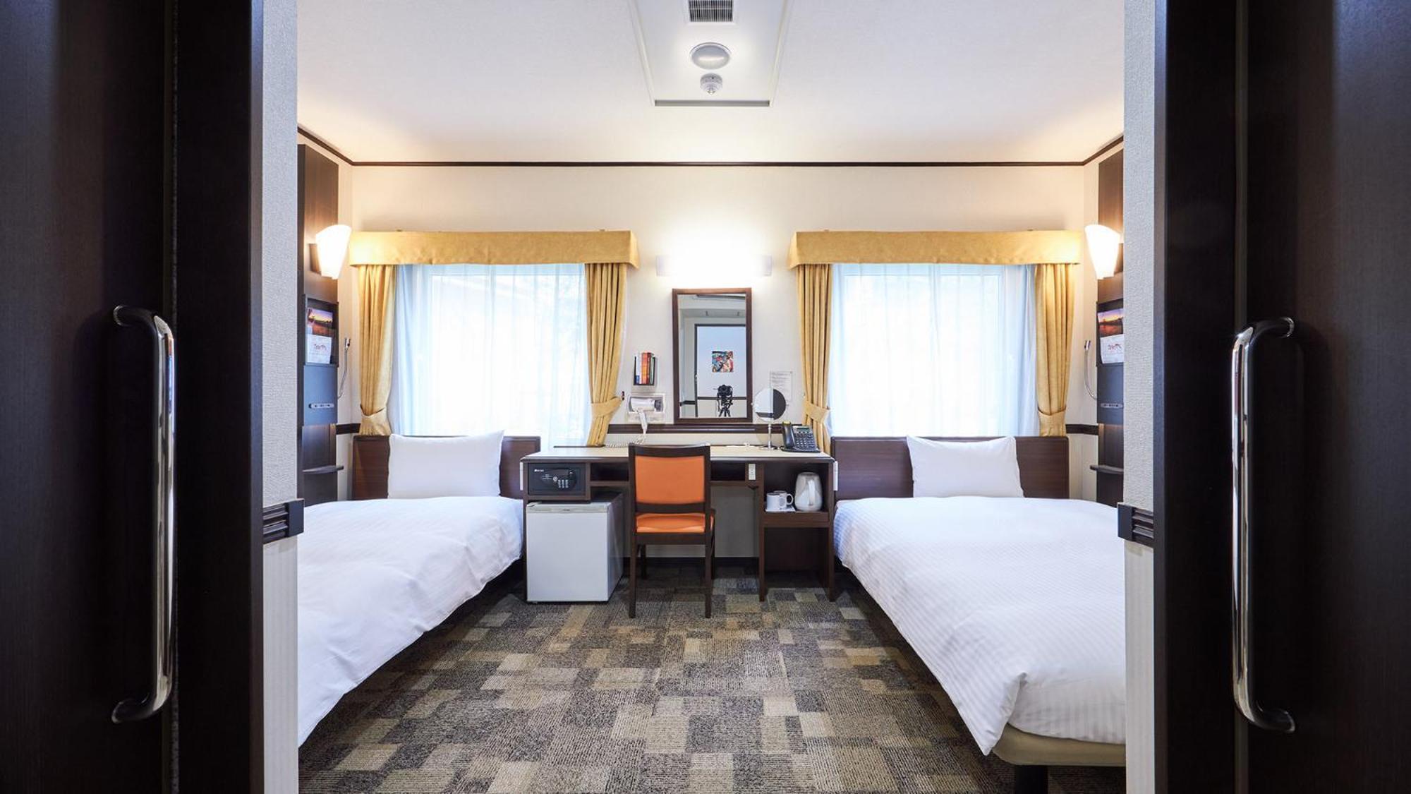 Toyoko Inn Kintetsu Yokkaichi Eki Kita Guchi Экстерьер фото